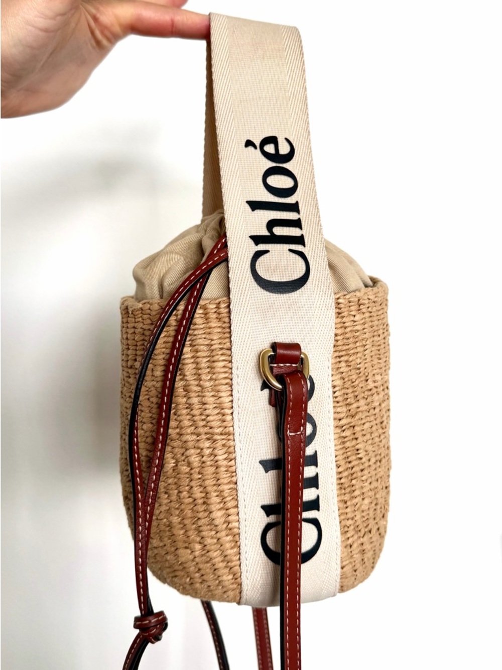 Chloe Woody Small Mifuko Basket Bag - Picture 3 of 8